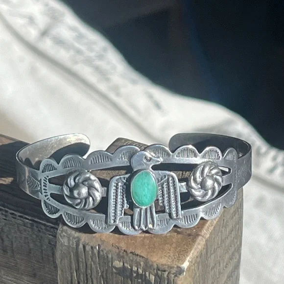 Vintage Navajo Thunderbird Totem Silver/Turquoise artist Signed Cuff Bracelet